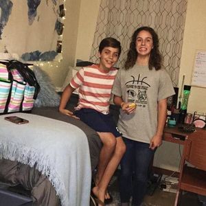 Meet your Posher, Macy